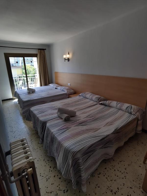 Triple Room image 3