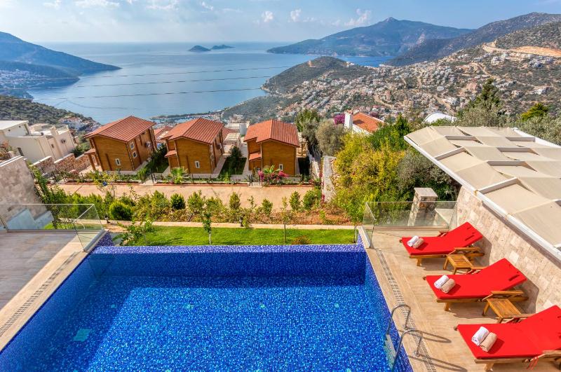 Villa Lucida - Kalkan Hills - Exclusive Villas with Private Pool and Majestic Sea Views - image 5