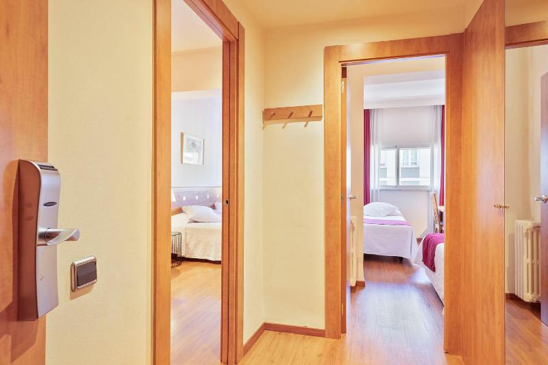 Quadruple Room image 4