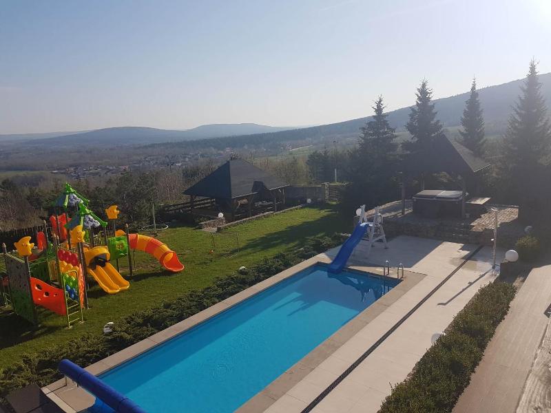 Duplex Apartment with Access to Jacuzzi image 2