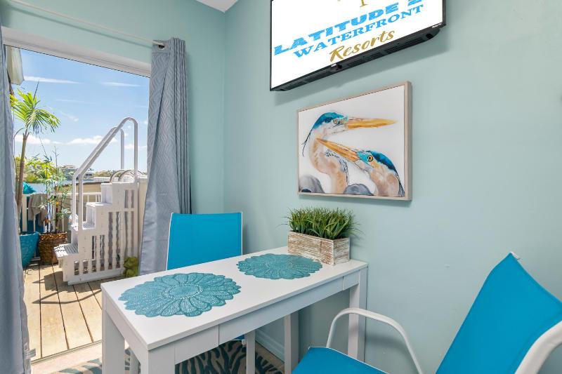 Deluxe Suite with Sea View image 1