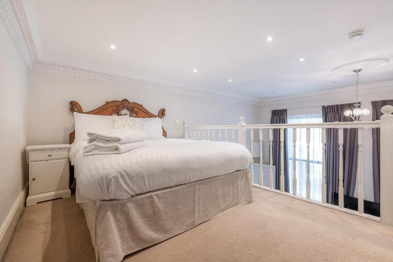 Superior Studio image 3