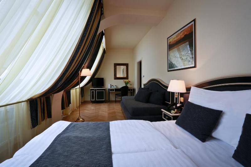Triple Room image 4