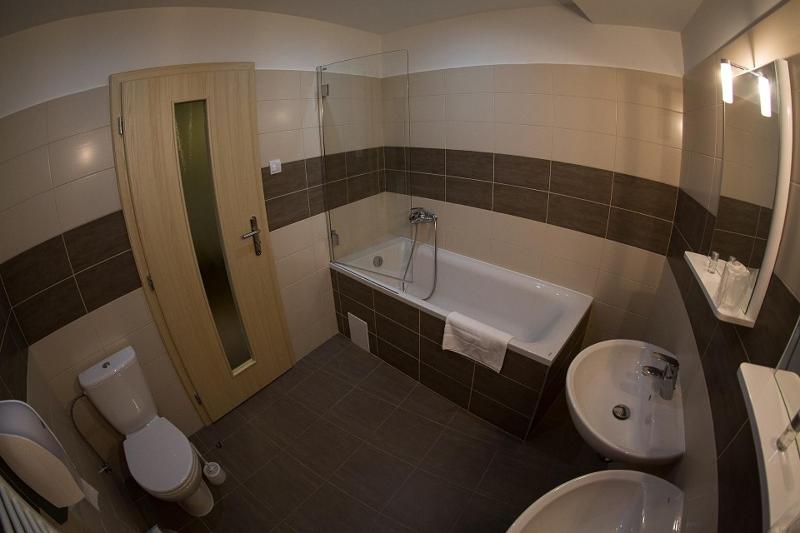 Comfort Double Room with Bath image 3
