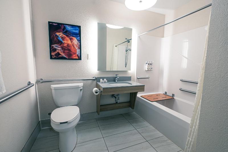 Queen Studio - Disability Access image 1
