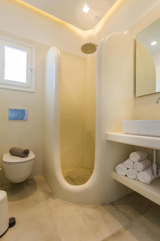 La Mer Seaside Apartments - image 2