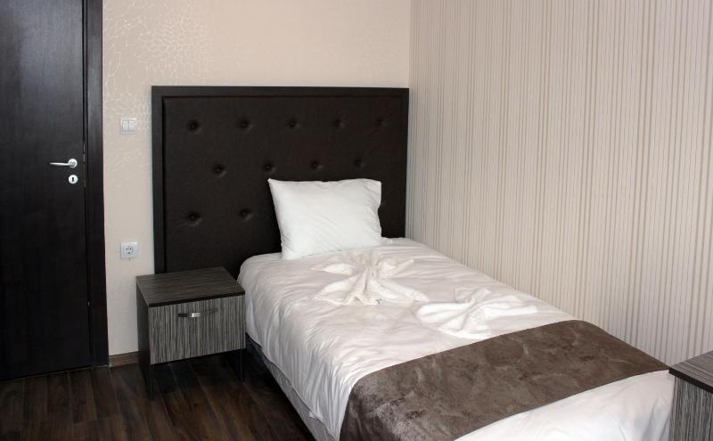 Single Room image 1