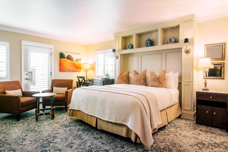 Triple Room image 1