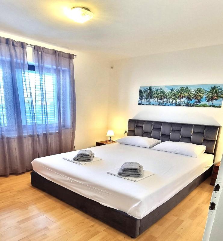 Family-friendly apartments with swimming pool Sabunike Zadar - 20179 - image 16