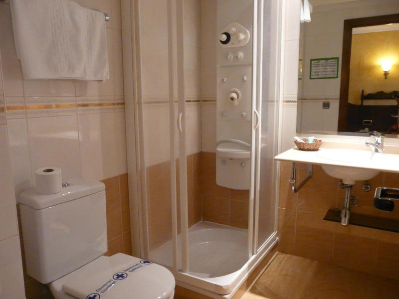Single Room image 2