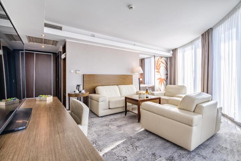 Suite image 3