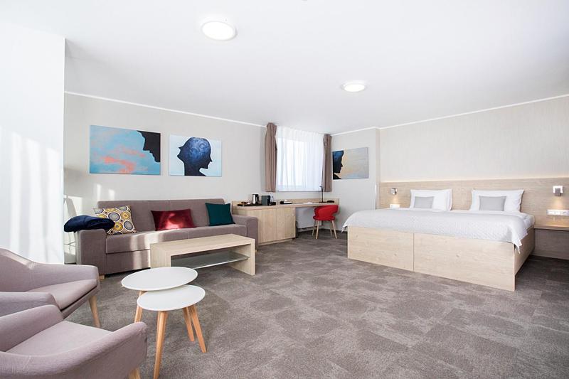 Comfort Suite image 1
