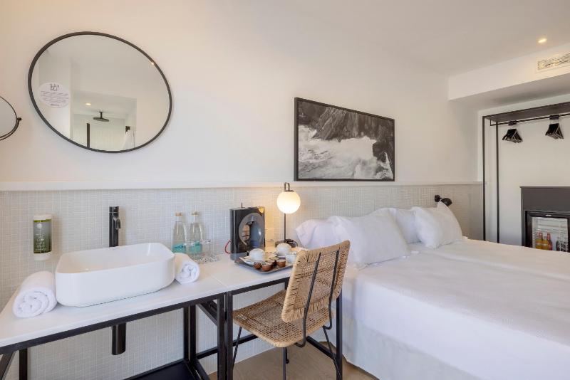 Double Room with Terrace image 1