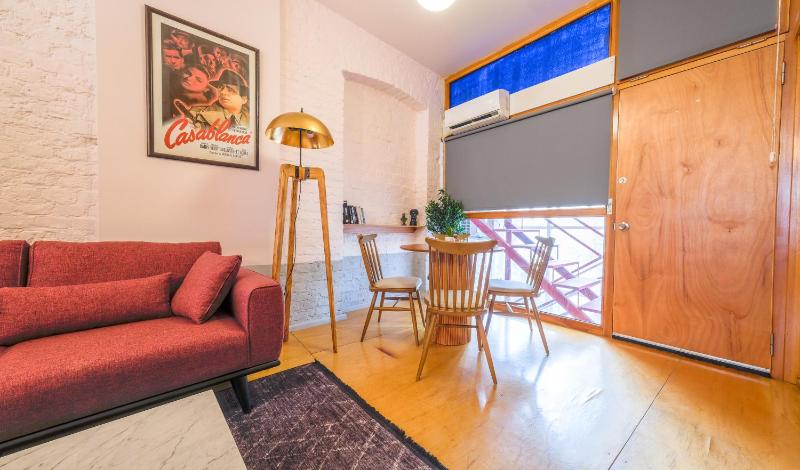 Deluxe Apartment image 2