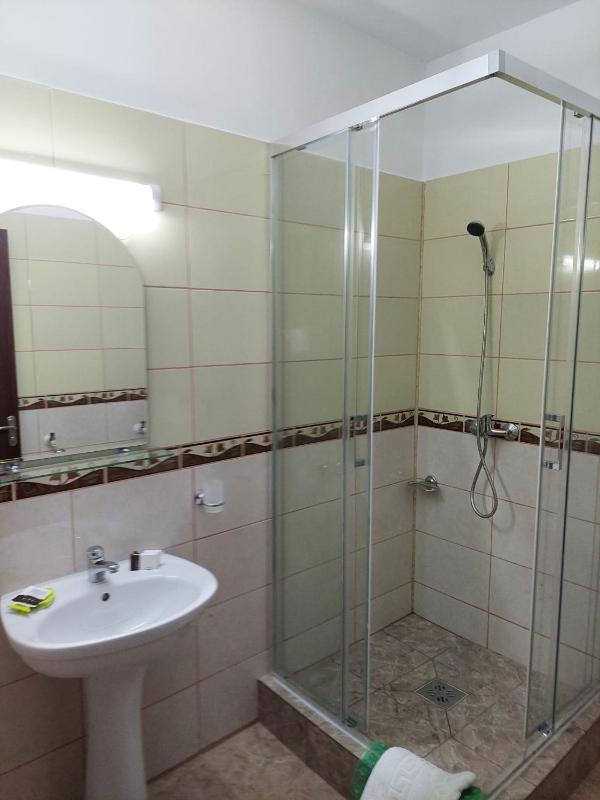 Deluxe Double Room with Side Sea View image 4