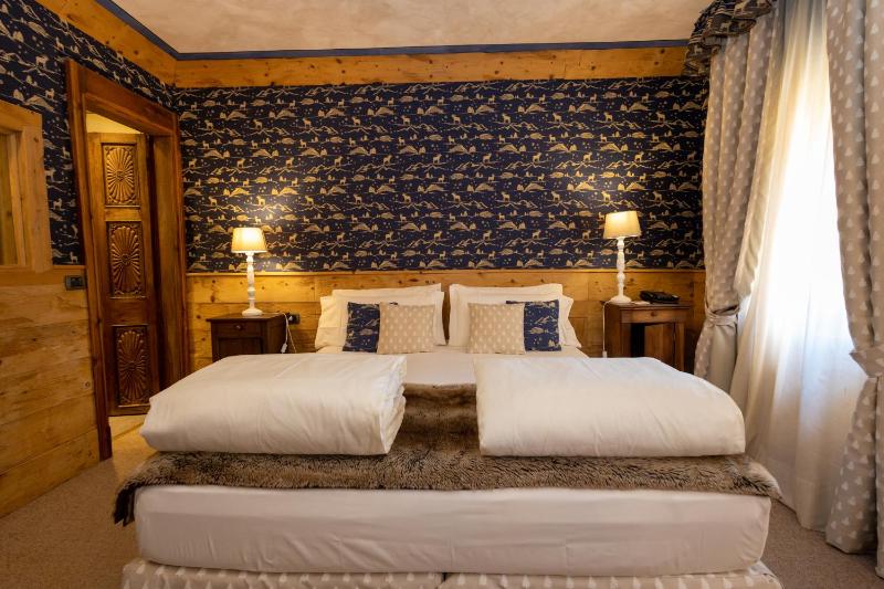 Junior Suite with Spa Access image 1