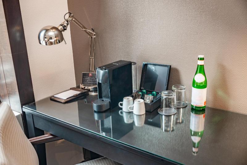 Luxury Double Room image 3