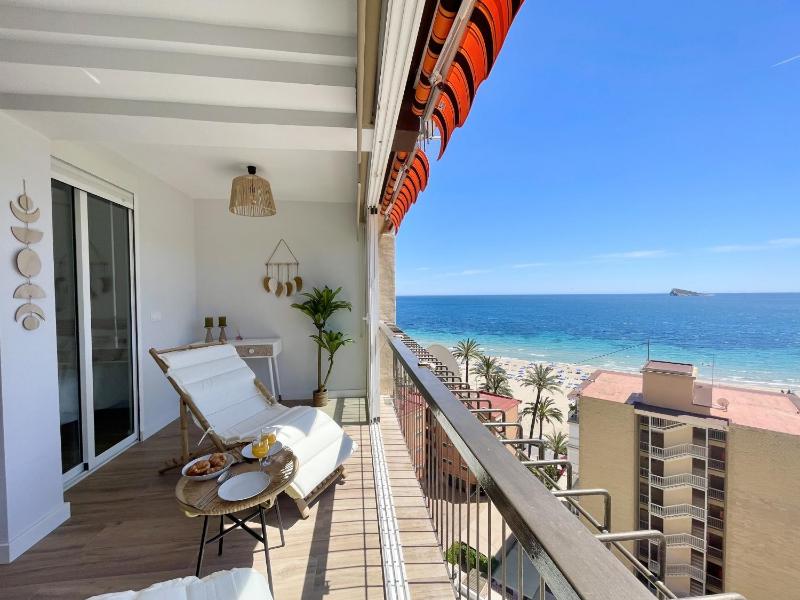 Poniente Beach Modern Apartment - image 1