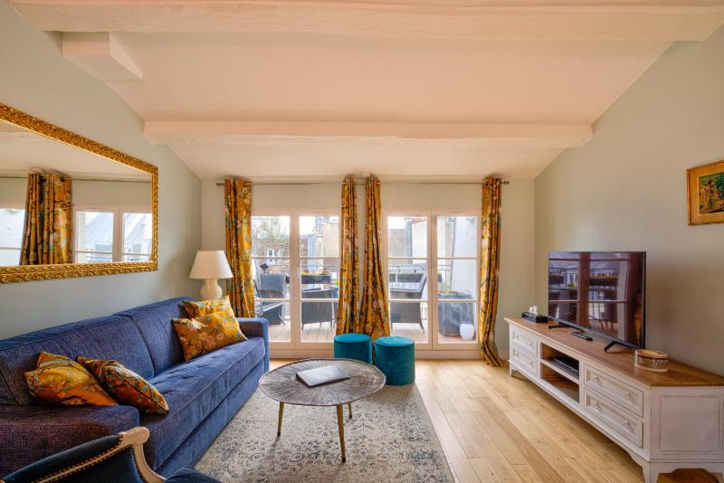 Two-Bedroom Duplex Apartments (6 Adults) at 45 image 3