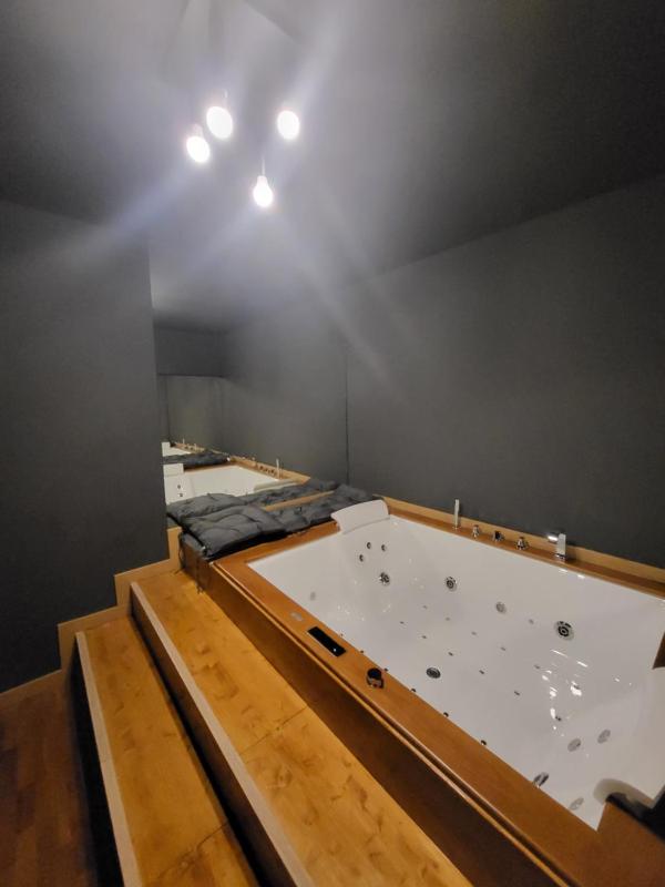 50 SFUMATURE DI SUITE - image 15