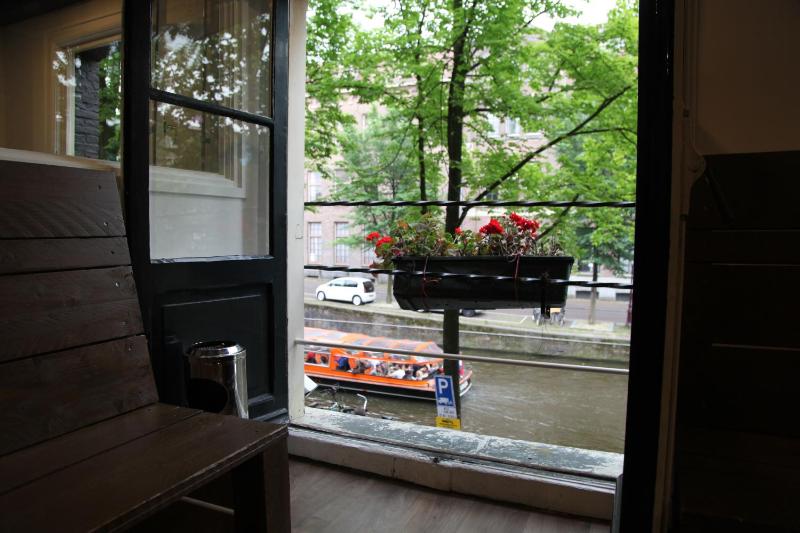 Amsterdam Downtown Hotel Canal View - image 8