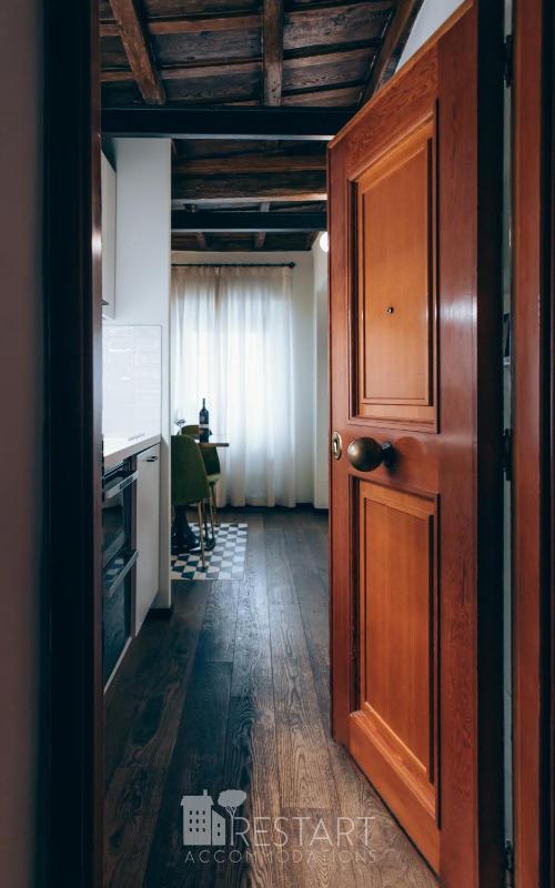 One-Bedroom Apartment - Via di San Giovanni in Laterano 130 image 3