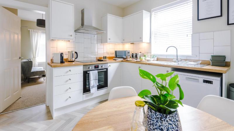 Designer apartments for City Breaks in Chester - image 8
