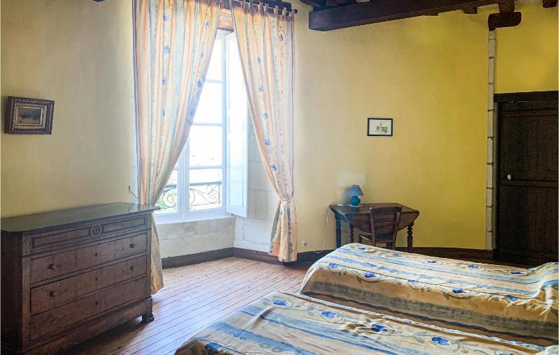 Two-Bedroom Holiday Home image 4