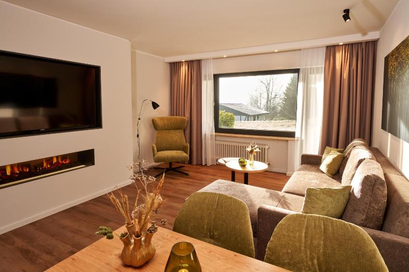 Deluxe Suite image 3