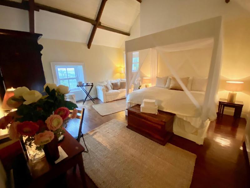 Double Room image 2