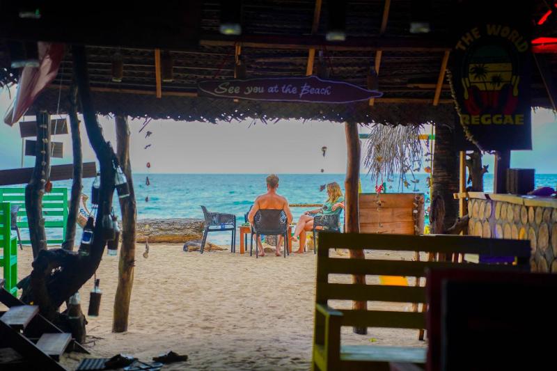 The beach lovers nilaveli - image 47
