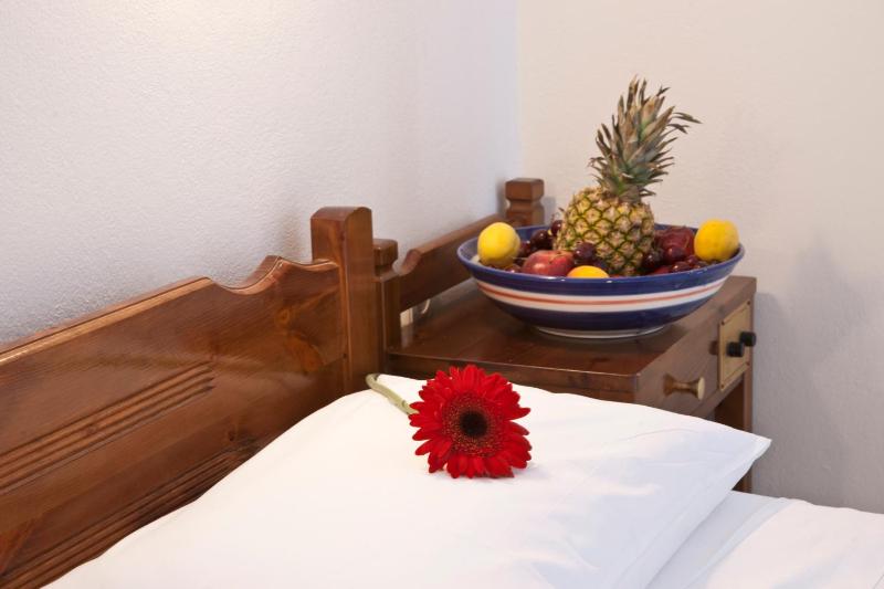 Double or Twin Room with Sea View image 3