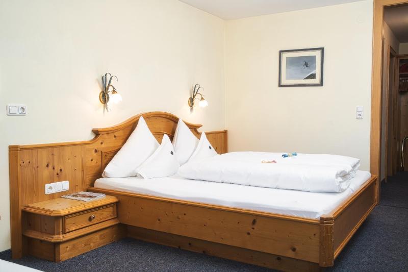 Comfort Triple Room image 2
