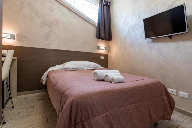 Single Room image 1