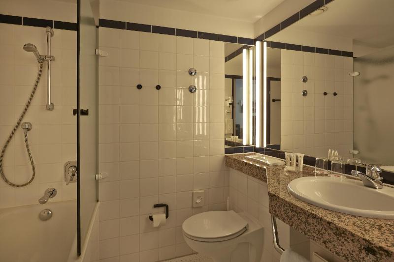 Business Double Room image 2