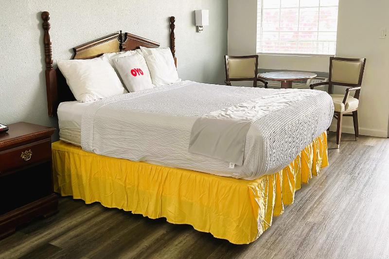 King Room image 4