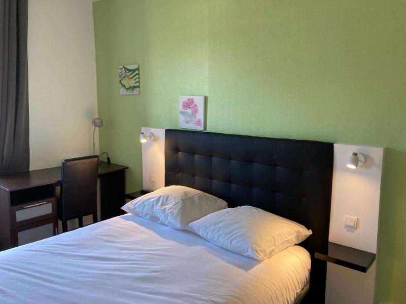 Standard Double Room image 1
