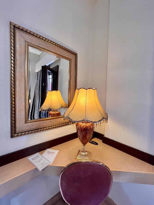 Deluxe Family Room image 2