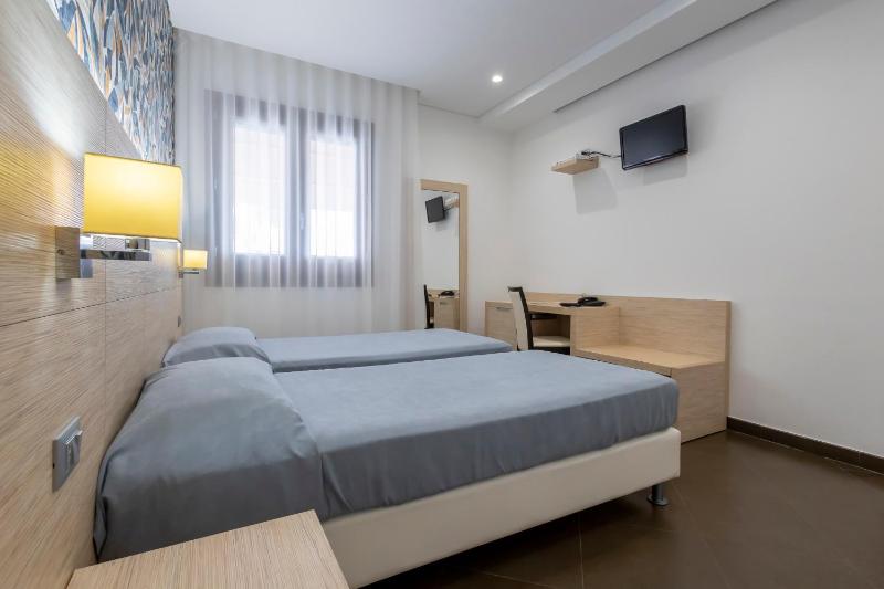 Double or Twin Room - Ground Floor image 3