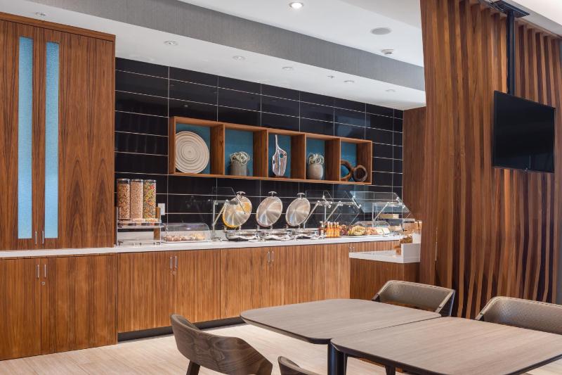 SpringHill Suites by Marriott Tucson at The Bridges - image 21