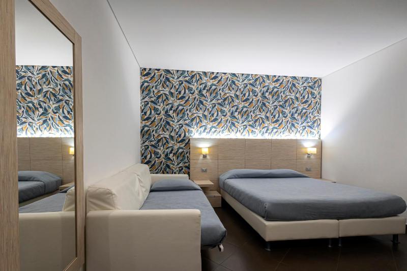 Triple Room - Ground Floor image 4