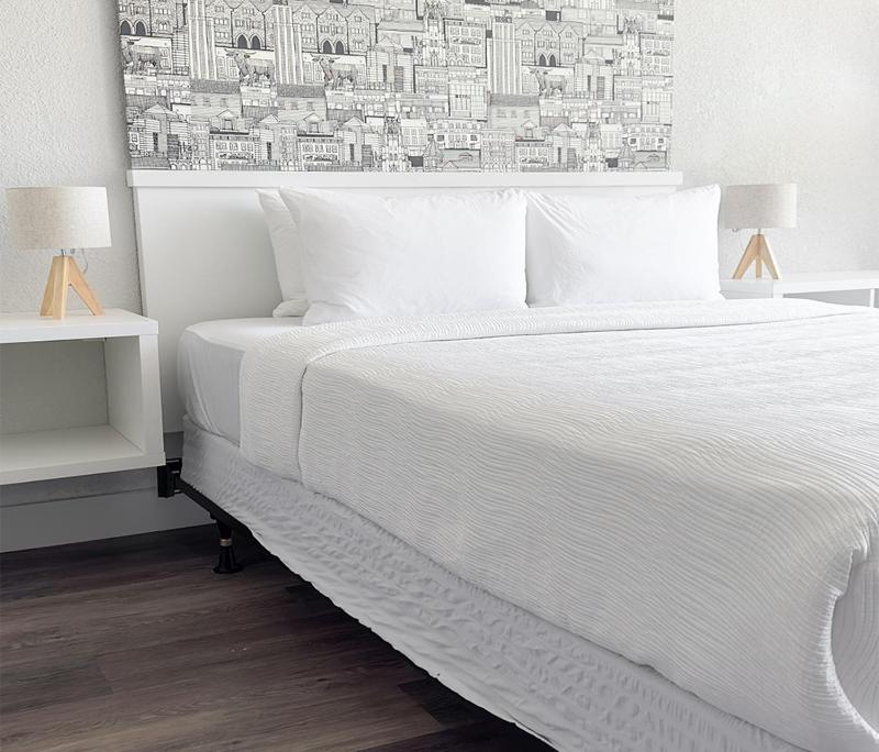 Standard Queen Room image 4
