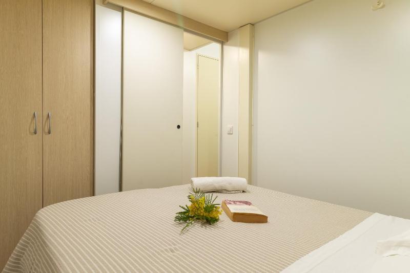 Three-Bedroom Bungalow image 4