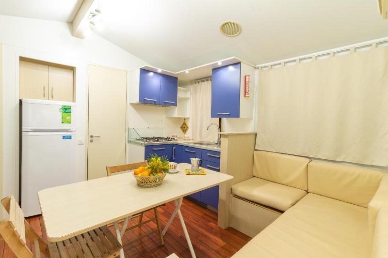 Three-Bedroom Bungalow image 2