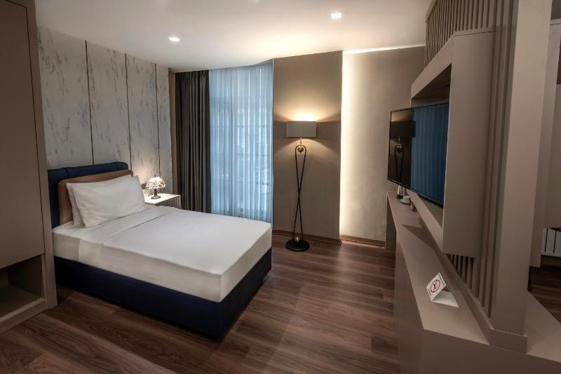 Superior Studio image 4