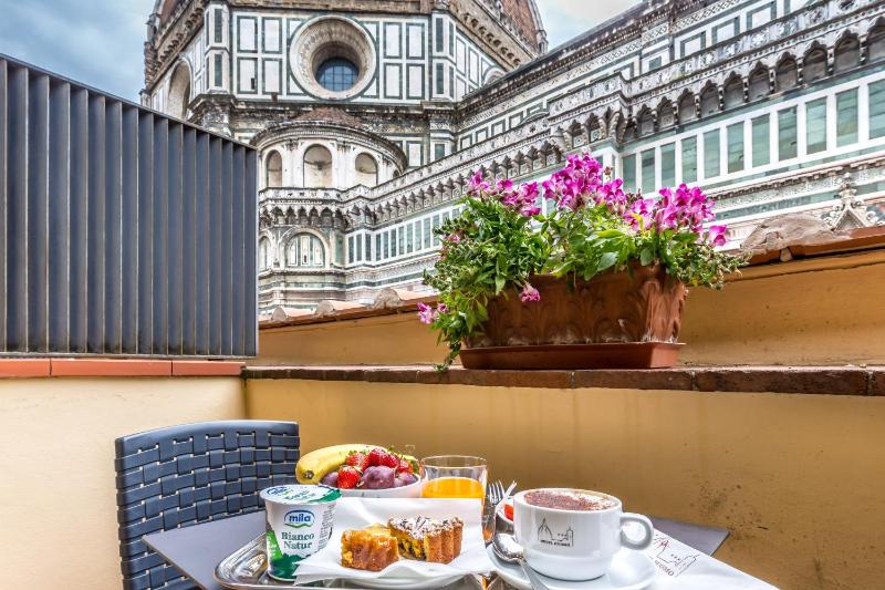 Hotel Duomo Firenze - image 7