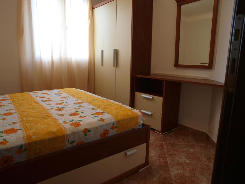 One-Bedroom Apartment with Balcony image 3