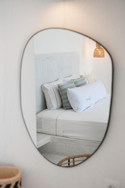 Premium Suite with Cave Heated Plunge Pool with Jets image 2