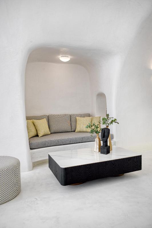 Junior Suite with Outdoor Heated Plunge Pool with Jets image 3