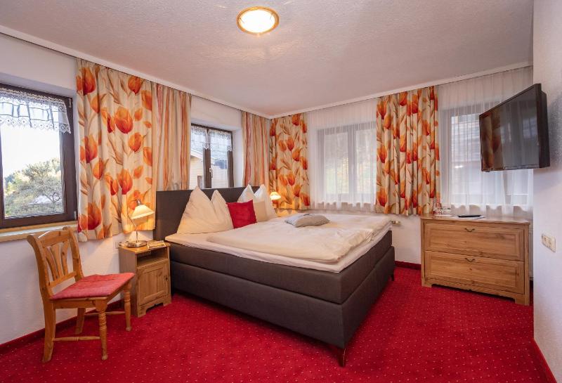 Double Room image 1